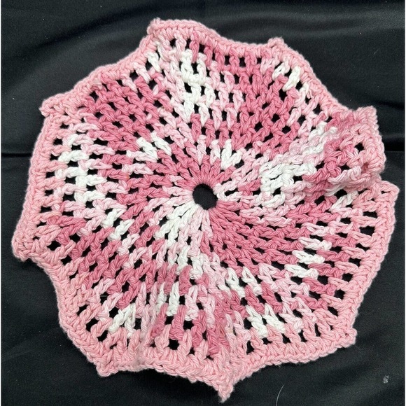 Vintage Handmade Crocheted Lot of 2 Hot Pads Pot Holders Trivets Pink White MCM - Picture 5 of 5